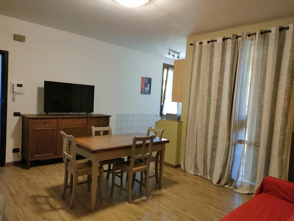 Appartamento Nanda Reggio Emilia Bagian luar foto